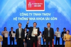 he thong nha khoa sai gon vinh du nhan giai thuong   top 10   thuong hieu hang dau asean 2023 