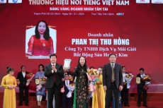  phan thi thu hong   nu doanh nhan tam tai vung buoc tren con duong vang