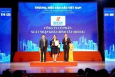 bitex duoc vinh danh top 10 thuong hieu dan dau viet nam 2023