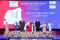 cong ty tnhh thien nhien nguyen ngan va thuong hieu my pham naturally dat giai thuong thuong hieu manh asean 2022