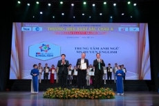 trung tam anh ngu ms huyen english vinh du nhan danh hieu top 10 thuong hieu xuat sac chau a 2023