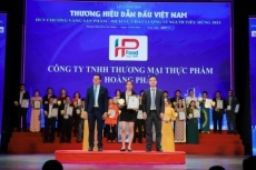 cong ty tnhh thuong mai thuc pham hoang phat vinh du nhan giai thuong   huy chuong vang   san pham  dich vu chat luong vi nguoi tieu dung nam 2023 