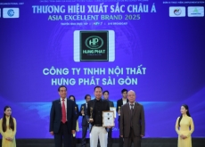h ng ph  t s i g  n      c vinh danh top 5 th   ng hi u n i th   t xu   t s   c ch  u      kh   ng    nh v  th    d  n     u