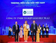 to hop giao duc anh ngu m a i duoc vinh danh  top 10 thuong hieu dan dau viet nam   vietnam leading brands 2023 