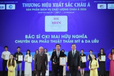 b  c s   mai h u ngh  a    b  n tay v  ng trong l  nh v c ph   u thu  t th   m m   v   da li u hi n     i ghi d  u   n v  i th   ng hi u xu  t s  c ch u    2025