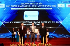 manh hung travel vuon len manh me va lot vao top 10 thuong hieu du lich uy tin viet nam 2022