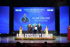   ch  t  ch t  p   o  n nam long   ts  b i h u ph   vinh d  nh  n gi   i    nh   l  nh     o xu  t s  c ch u    2025   