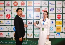 t  c   g  i r a xe tr  c c ng b nh vi n     n nh  s  ng l  p th   ng hi u m   ph  m vi t quy  n beauty    h nh tr nh phi th   ng c a tr  n th  quy  n