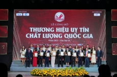 cong ty co phan giay va bao bi phu an duoc vinh danh  top 10 thuong hieu uy tin chat luong quoc gia 2023 