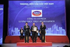 cong ty co phan luong thuc thuc pham safoco tu hao duoc ton vinh top 10  thuong hieu dan dau viet nam 2023