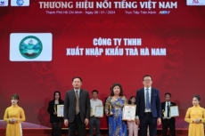 cong ty tnhh xuat nhap khau tra ha nam nhan giai thuong   top 10 thuong hieu noi tieng viet nam  