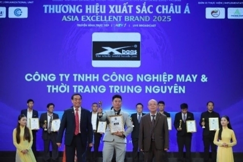 xbags vinh danh top 10 th   ng hi u xu   t s   c ch  u      b  c ngo  t    n t   ng c a c  ng ty tnhh c  ng nghi p may v  th  i trang trung nguy  n