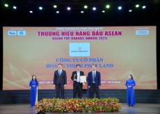 ho ng th nh ph  t land    v   n t  m asean  top 10 th   ng hi u b   t    ng s   n h ng     u