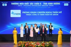 ph ng kh  m chuy  n khoa th   m m   arion vinh d      t danh hi u    top 10 th   ng hi u th   m m   xu  t s  c ch u      th  i b  nh d   ng      kh   ng     nh v   th    trong ng  nh l  m      p vi t nam